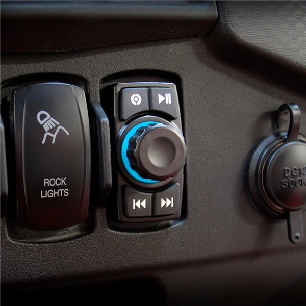 ROCKER SWITCH BT WPROOF W/AUX-INPUT