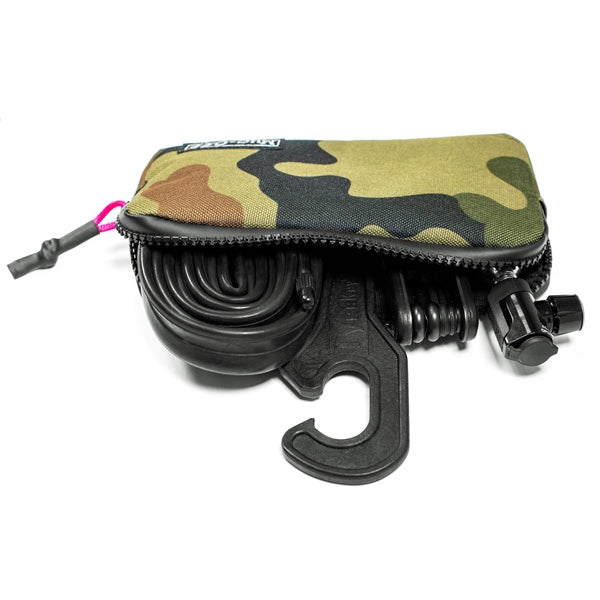 ESSENTIALS CASE MAR MUCOFF