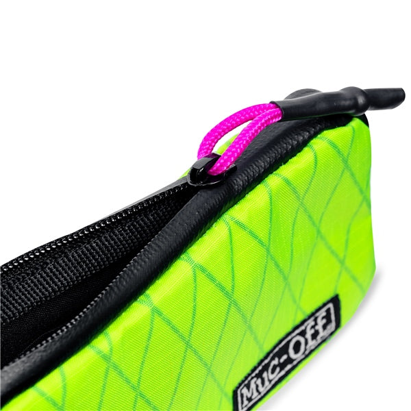 ESSENTIALS CASE RAINPROOF HI VIS  MUCOFF