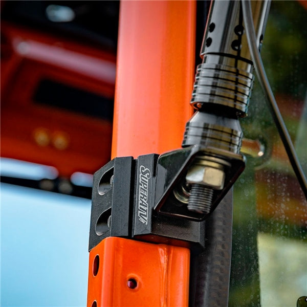 BRACKET CAGE LIGHT