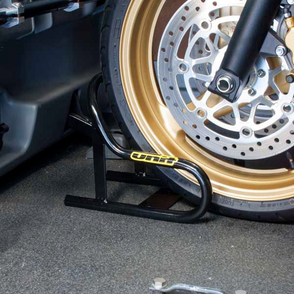WHEEL CHOCK STREET BIKE BK