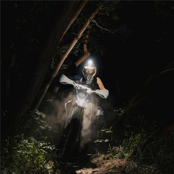 HELMET LIGHT W/ 8800 BATTERY OXBOW