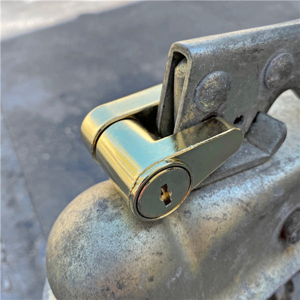 TRAILER COUPLER LOCK SCREW TYPE