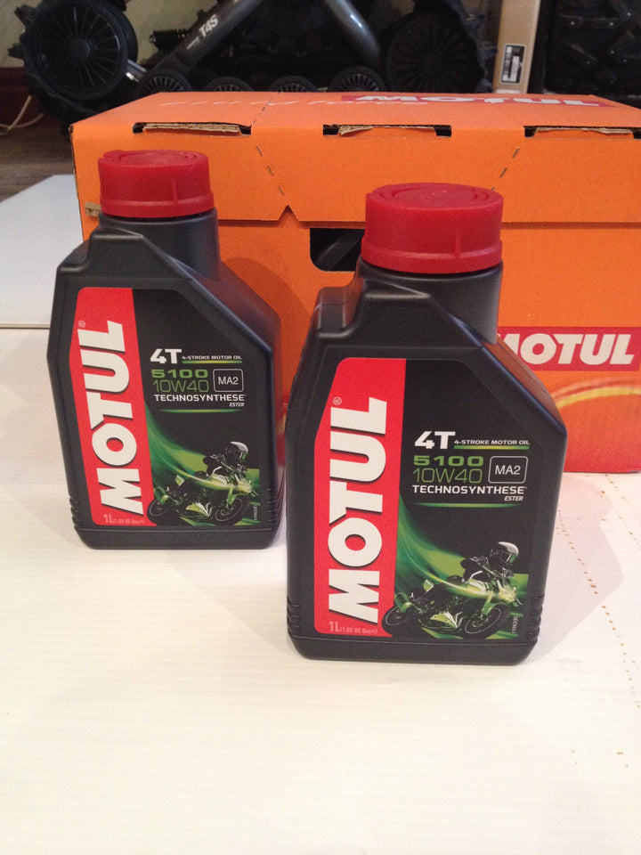 Motul 104066 Oil